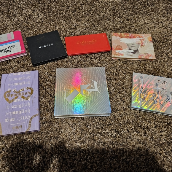 Eyeshadow Palette Bundle - Picture 4 of 4